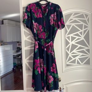 Short sleeve collared midi dress